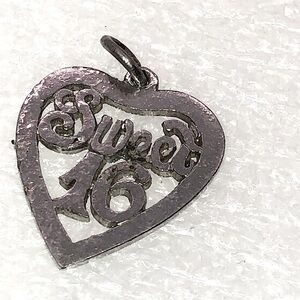 Vtg Sterling Silver Sweet 16 Heart Birthday Bracelet Charm / Mini Pendant